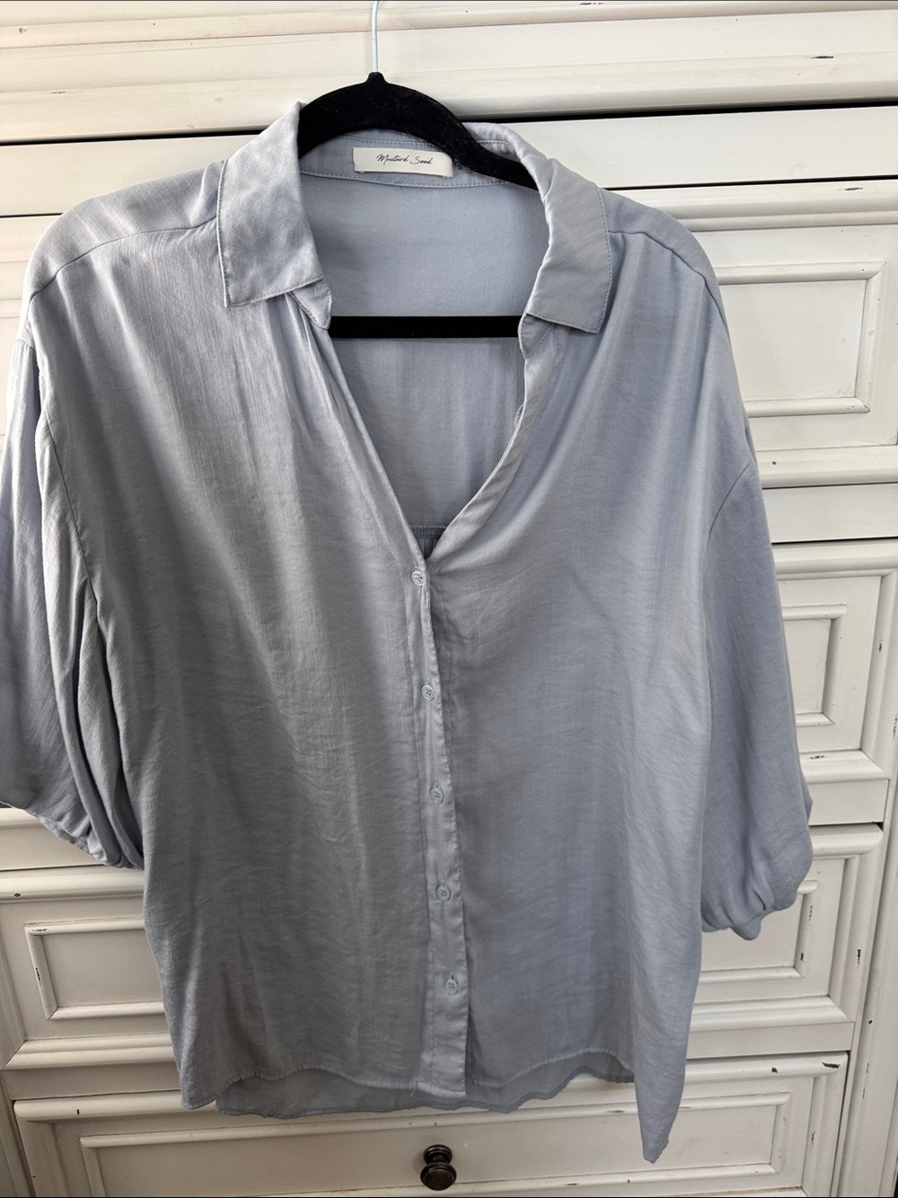 Mustard Seed Light Gray Button-Front Blouse